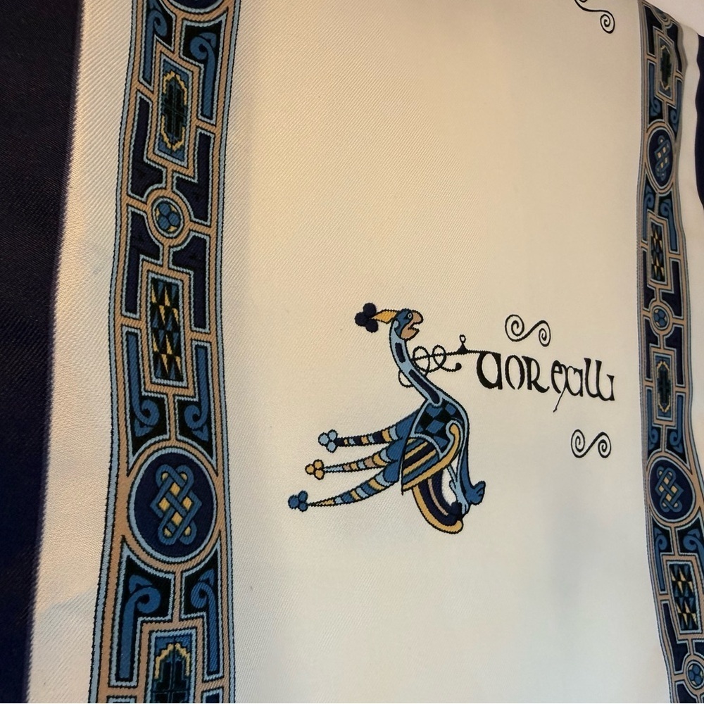 Celtic Renaissance Design Rectangle Scarf in Cream & Blue - Picture 5 of 6